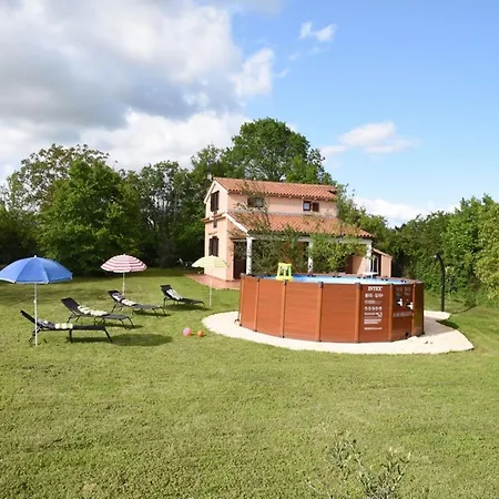 Semesterbostad Charming Pool Near *