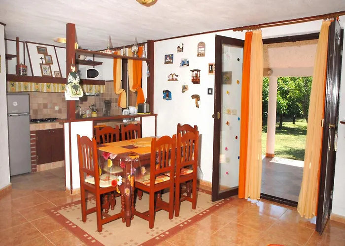 Charming Pool Near Vikendica *