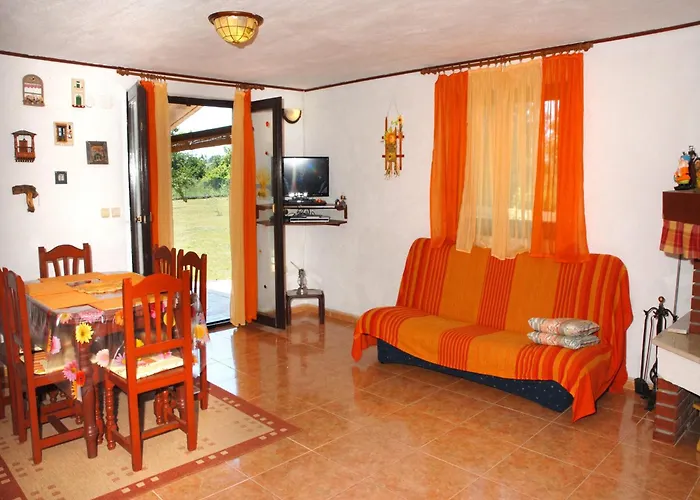 Charming Pool Near Vikendica