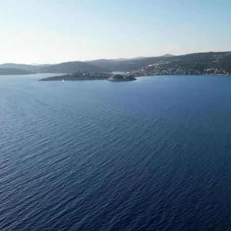Tranquil In With Swimming Pool Pula