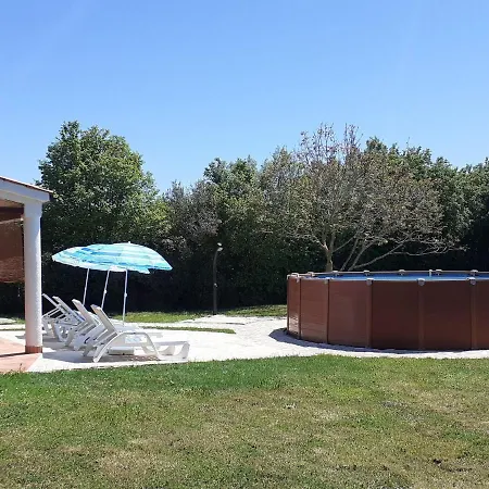 別荘 Tranquil In With Swimming Pool プーラ